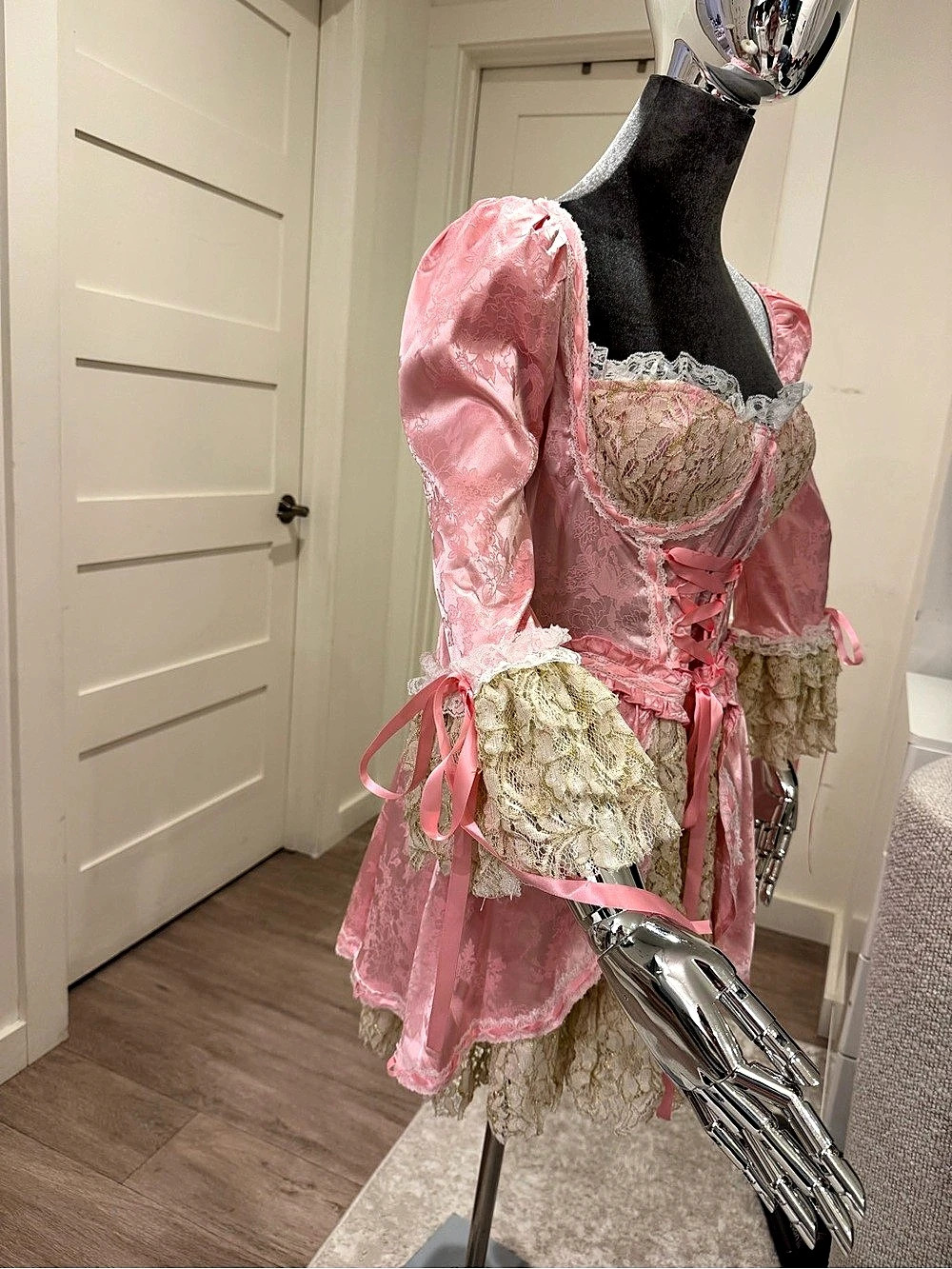 Trickz N’ Treatz Pink Rococo Corset Dress Size L NWT
